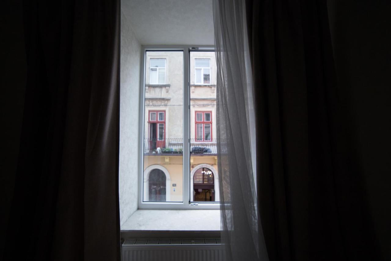 Apartment On Virmenska 3, With 2 Separate Bedrooms Lvov Exteriér fotografie